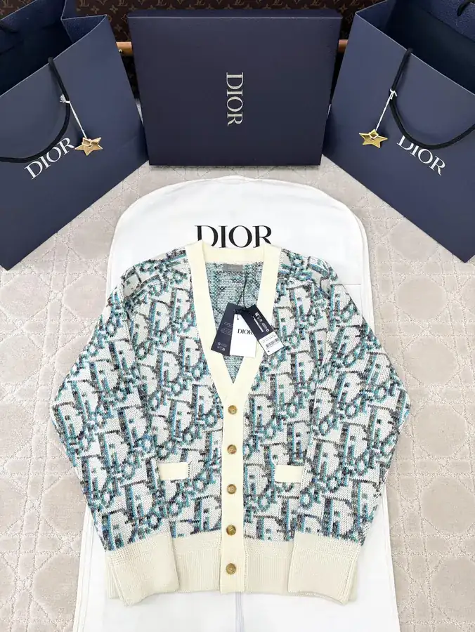 P310 CD 25SS New Color Old Flower Blouse