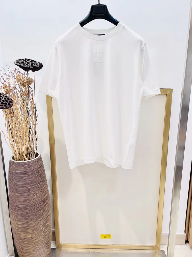 1V Louis Classic Logo Embroidery T Shirt