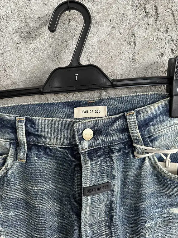 FEAR OF GOD 2024SS秋冬款 Ripped Jeans