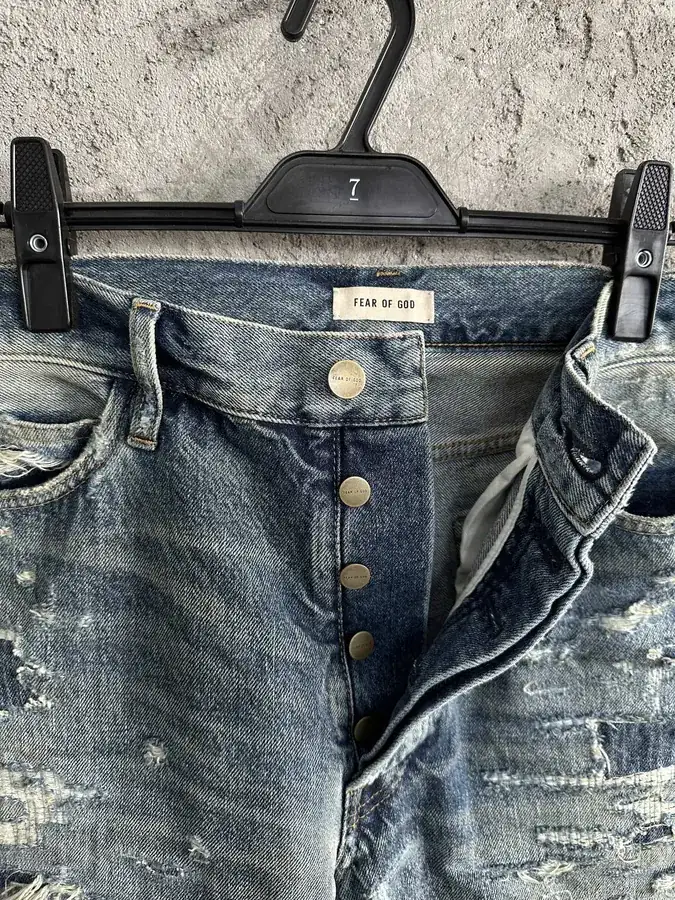 FEAR OF GOD 2024SS秋冬款 Ripped Jeans