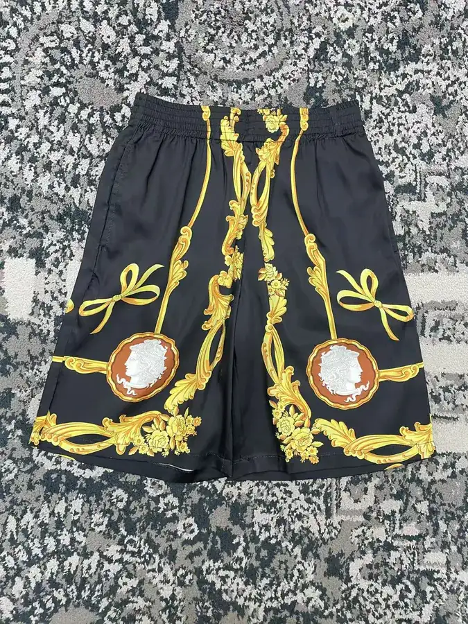 V Brand New Men's Medusa Cameo Shirt