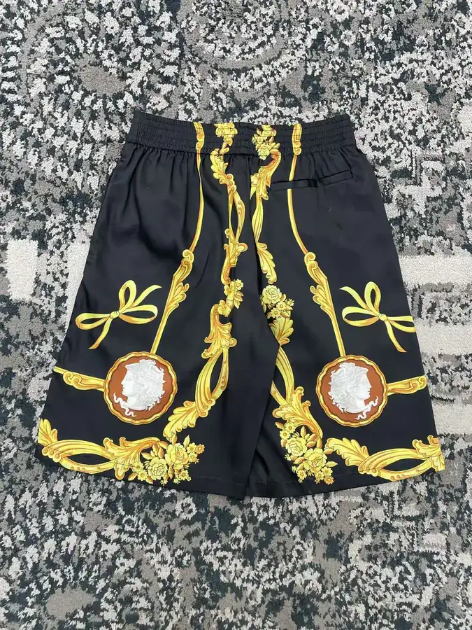 V Brand New Men's Medusa Cameo Shirt