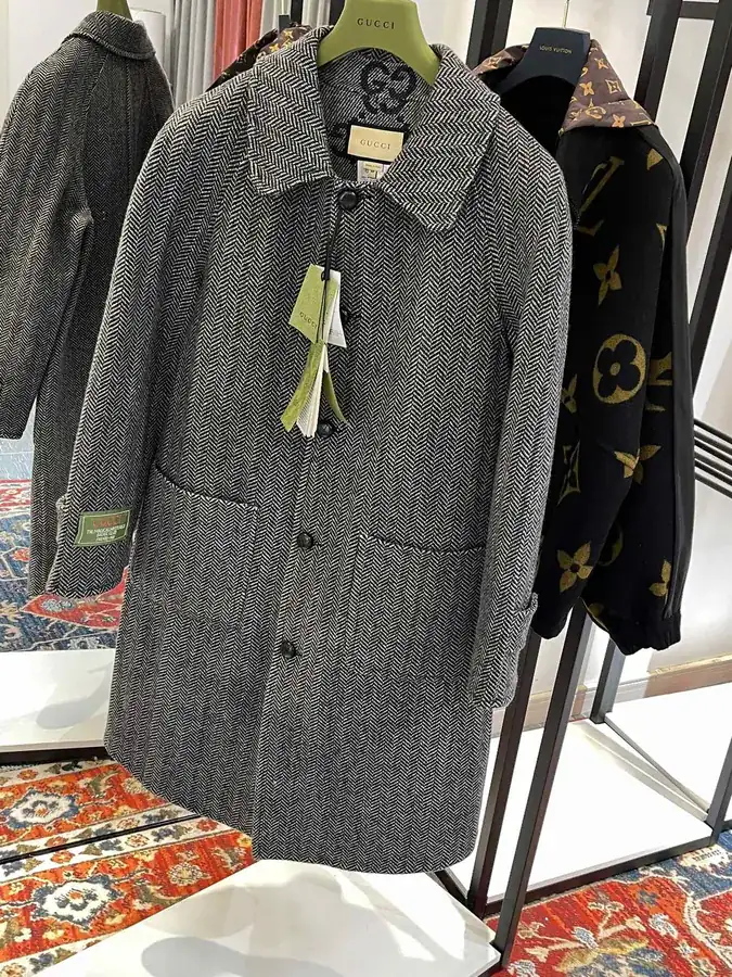 Double Sided Coat with Gray V Wool and Deep Gray Wool Warm and Elegant for Autumn and Winter