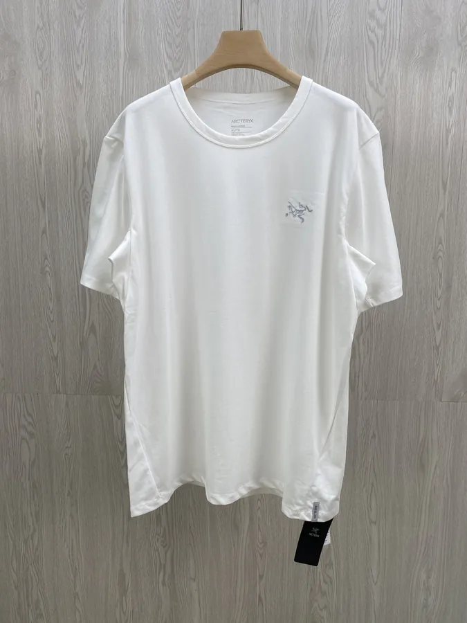 YB Logo Embroidered Short Sleeve T Shirt with Outdoor Style