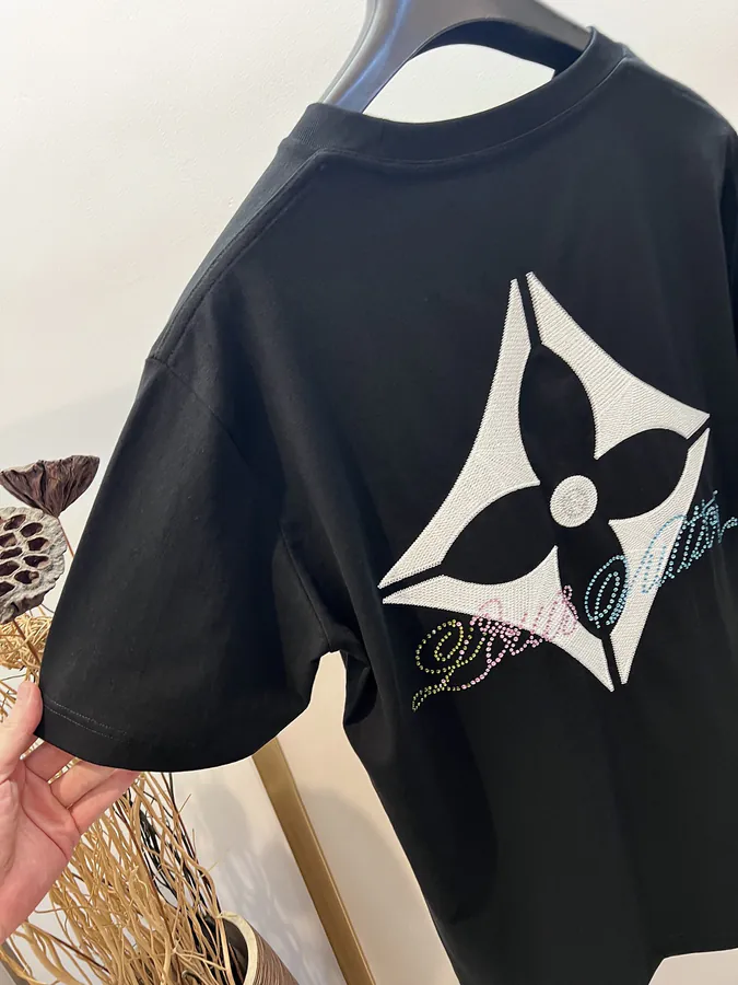 1V Louis Vuitton Collaboration Series Rainbow Gradient Diamond Embroidery Clover Half Sleeve T Shirt