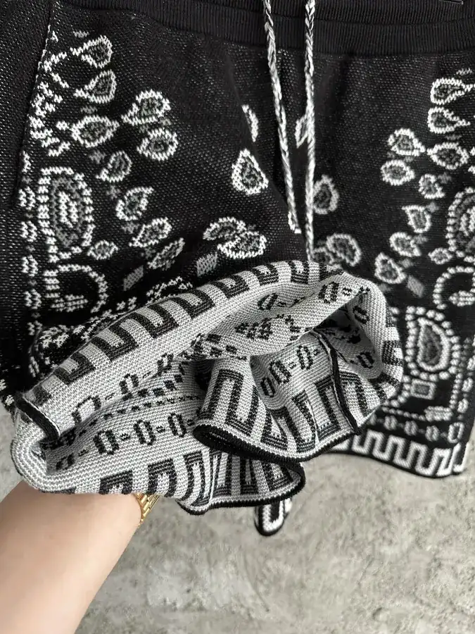 ALANUi 2025SS Cotton Shorts with Cashew Flower Pattern