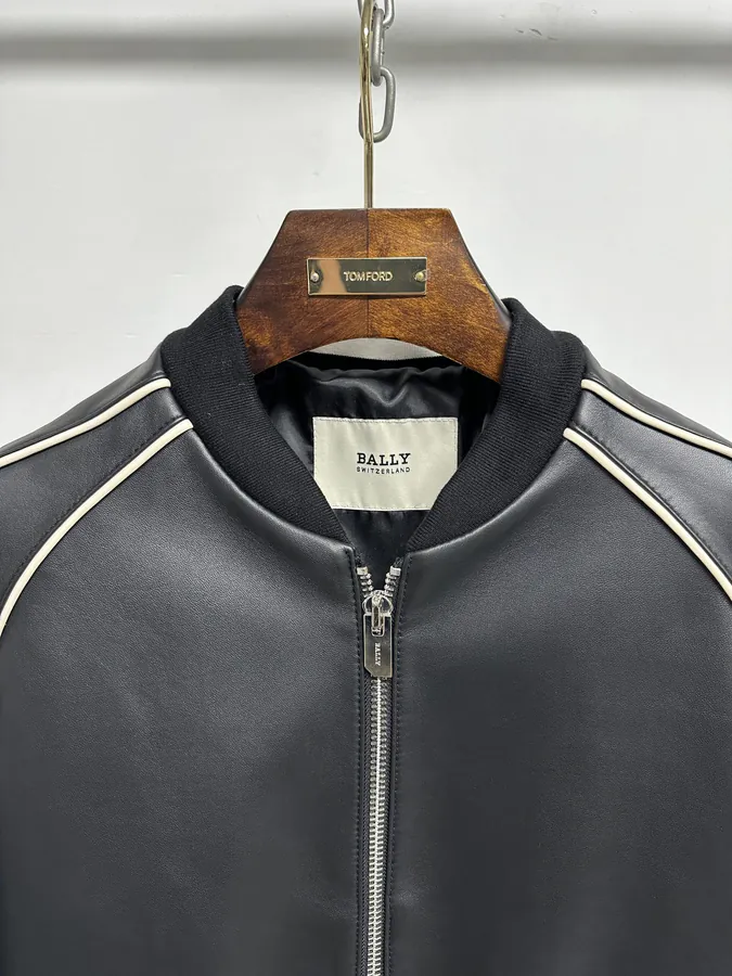 Old Money Winter Coat in Sheepskin