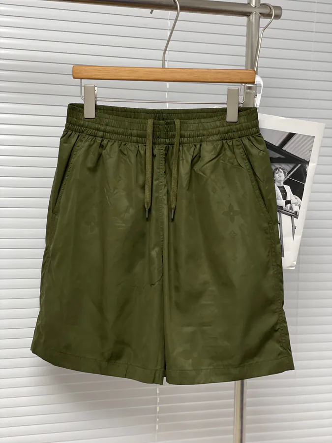 1V New Beach Shorts Classic and Timeless Design