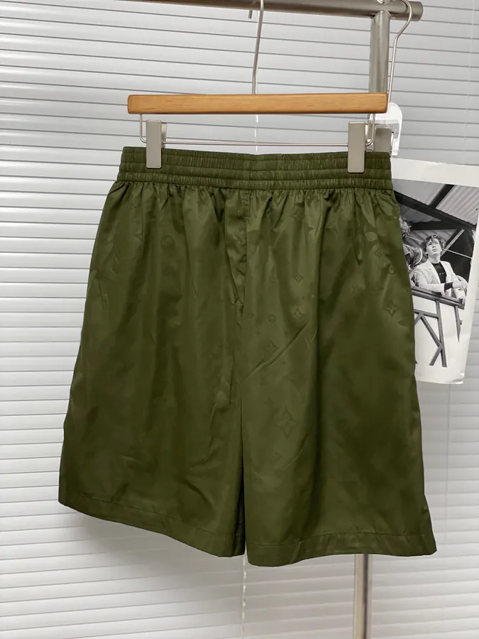 1V New Beach Shorts Classic and Timeless Design