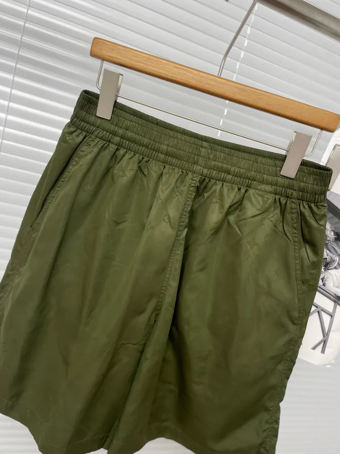 1V New Beach Shorts Classic and Timeless Design