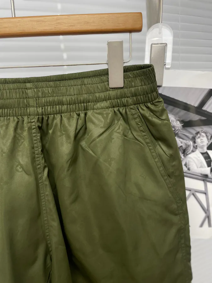 1V New Beach Shorts Classic and Timeless Design