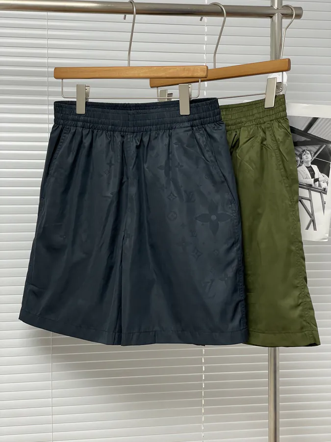 1V New Beach Shorts Classic and Timeless Design