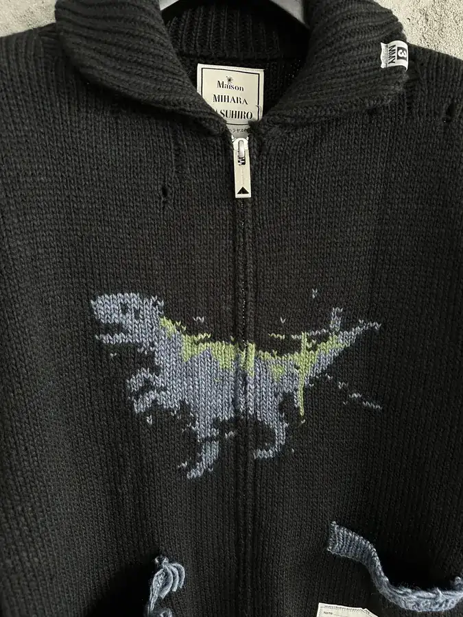 Maison MIHARA YASUHIRO 2024SS Dragon Pattern Handmade Ripped Vintage Sweater with Zipper