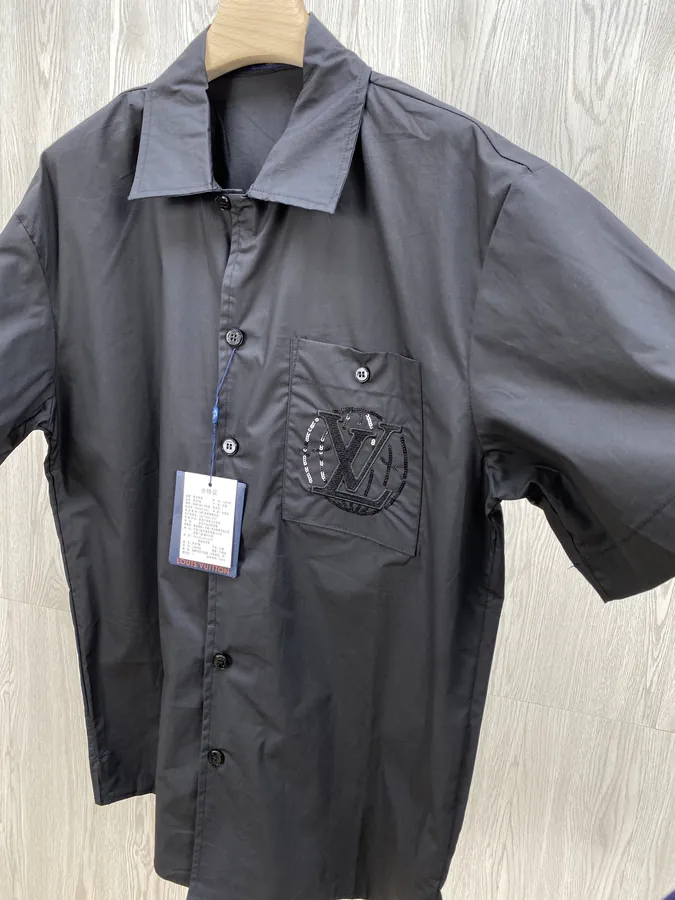 1V Beaded Embroidered Short Sleeve Shirt