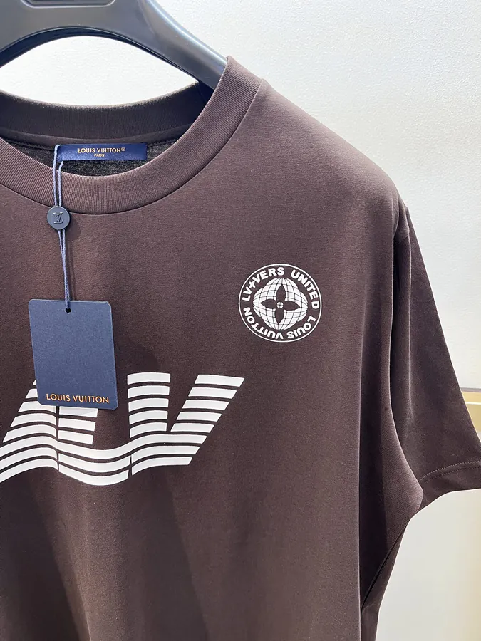 1V Louis Travel T Shirt