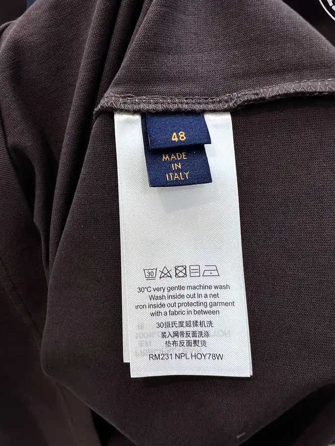 1V Louis Travel T Shirt
