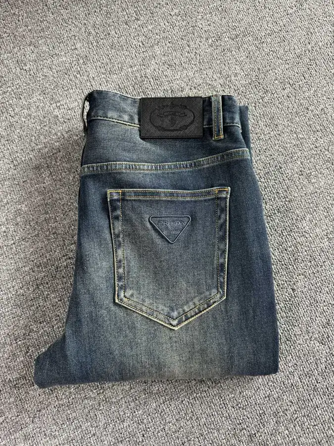 P220 PD Men's Classic Washed Blue Denim Pants