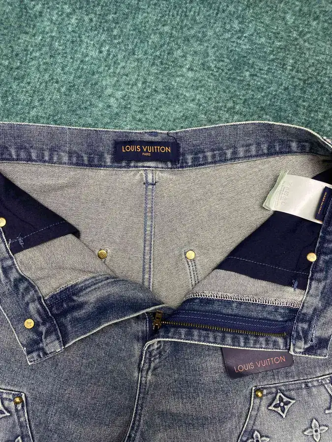 Ajour Classic Workwear Denim Shorts