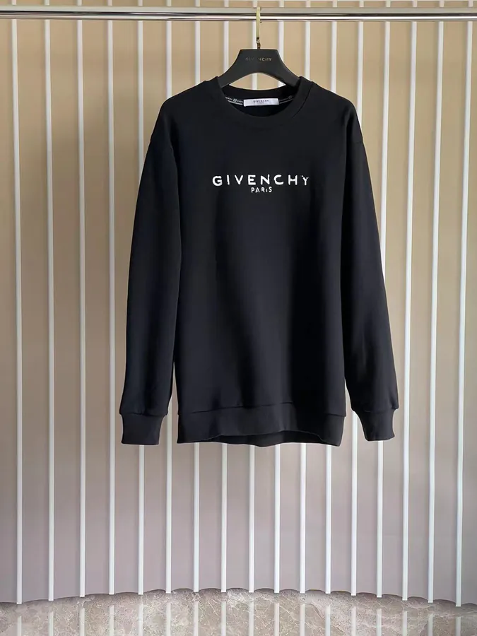P220 G V C Round Neck Ripped Letter One Size