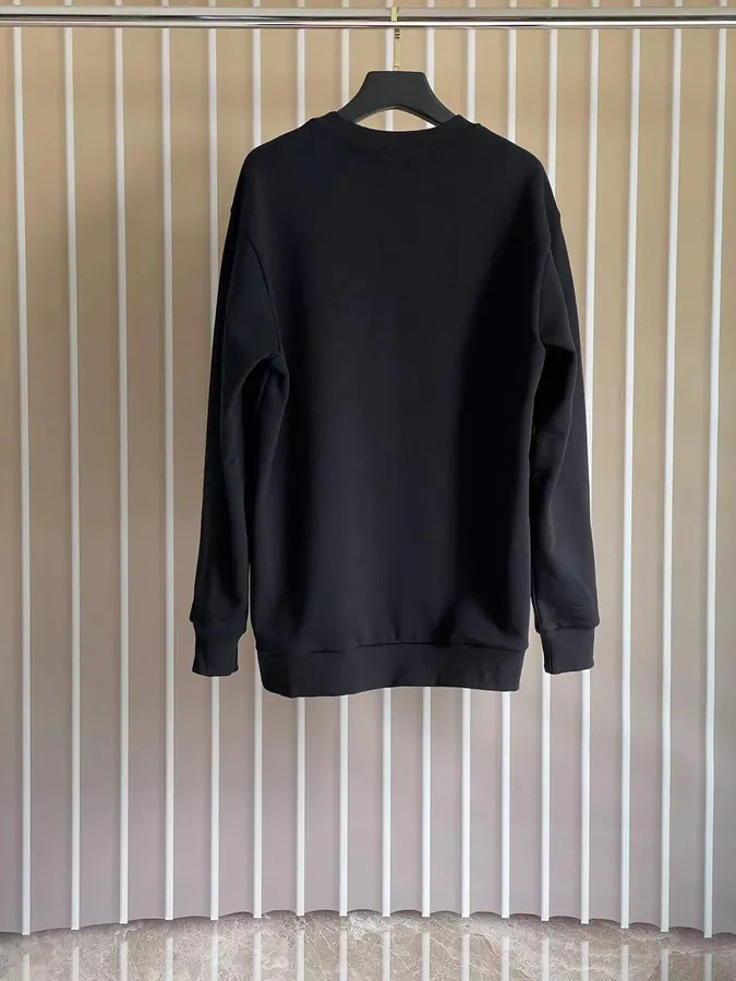 P220 G V C Round Neck Ripped Letter One Size