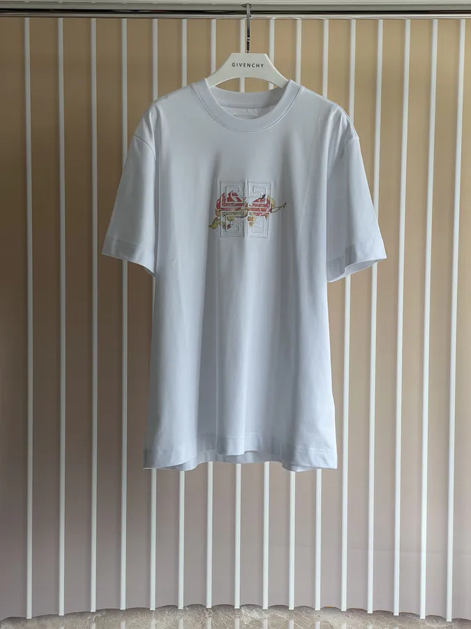 P170 G V C T Shirt with Flower Design 🌹 One Size