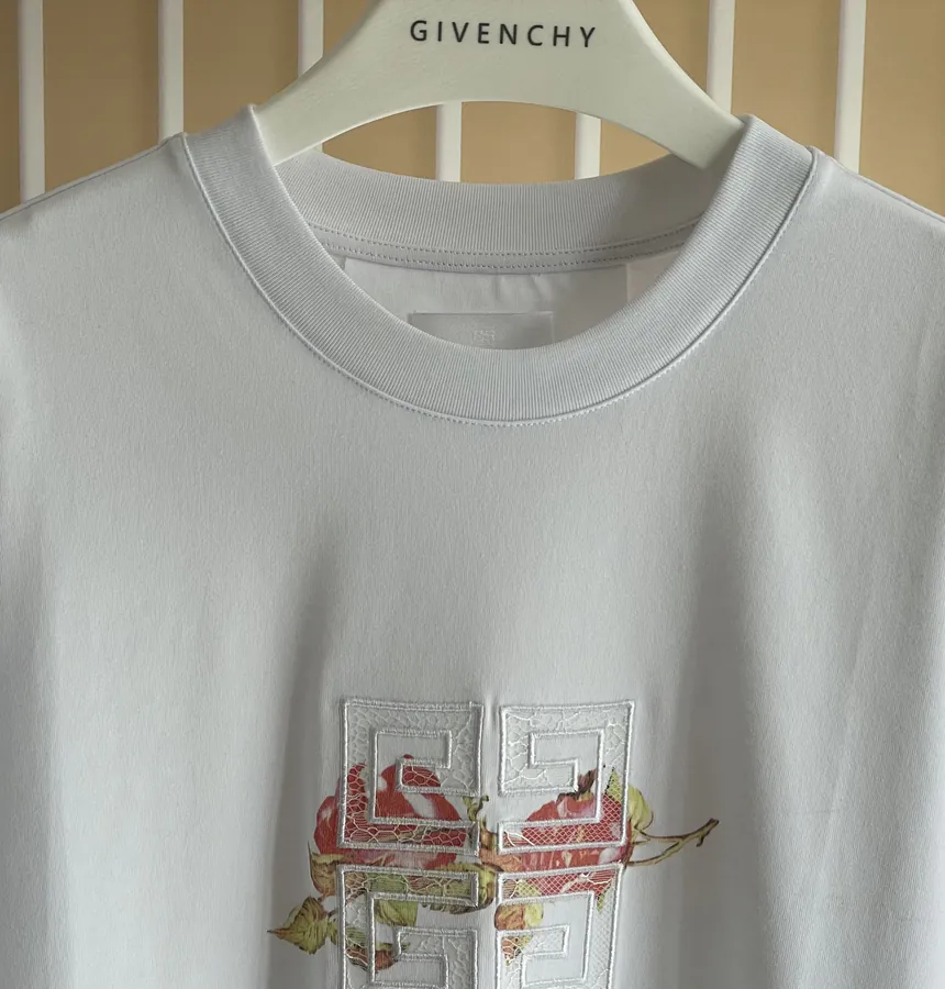 P170 G V C T Shirt with Flower Design 🌹 One Size