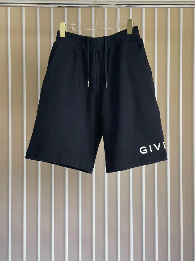 P220 G V C Silver Letter Shorts
