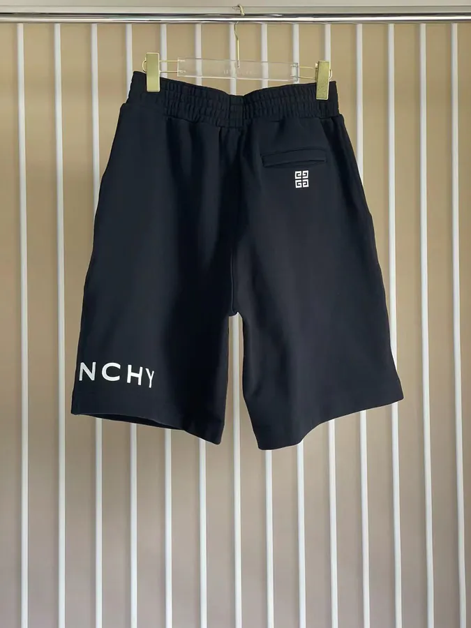 P220 G V C Silver Letter Shorts