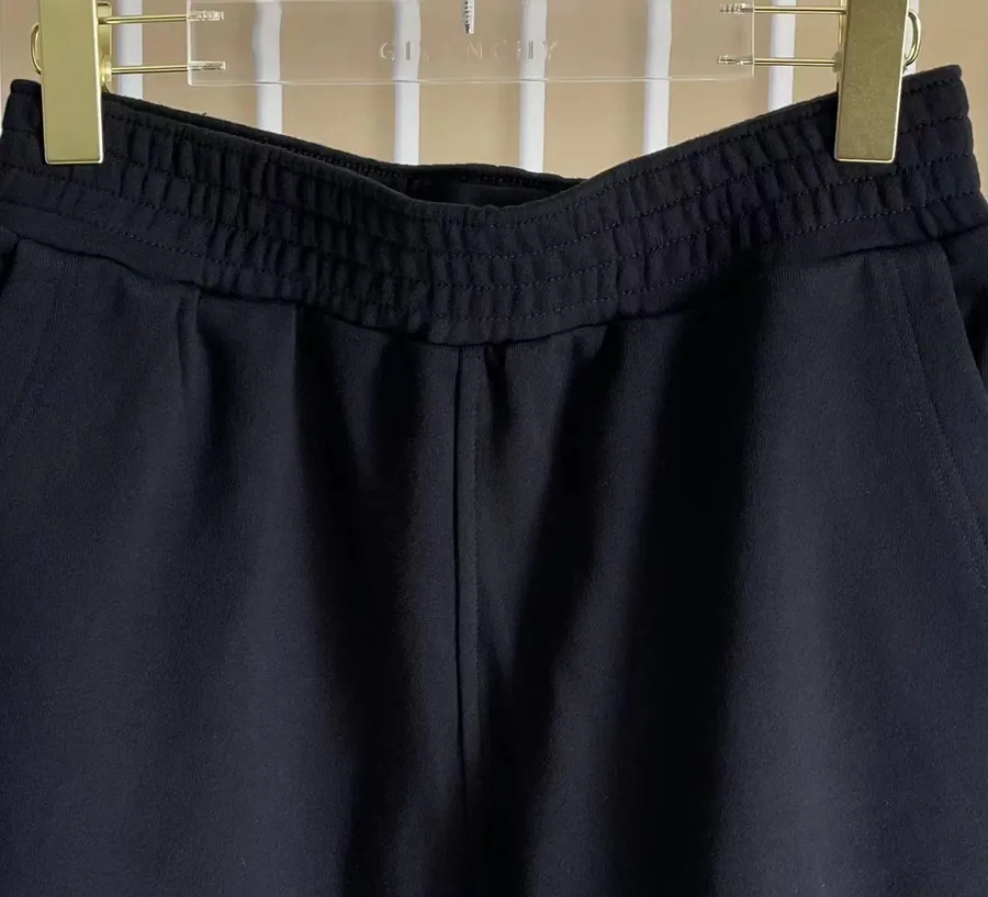 P220 G V C Silver Letter Shorts