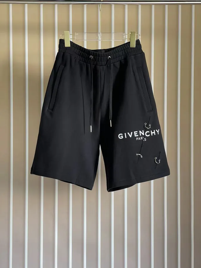 P220 G V C Shorts with Chain
