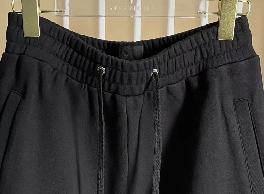 P220 G V C Shorts with Chain