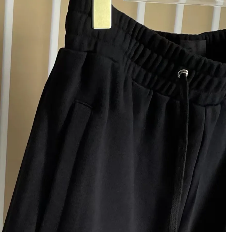 P220 G V C Shorts with Chain