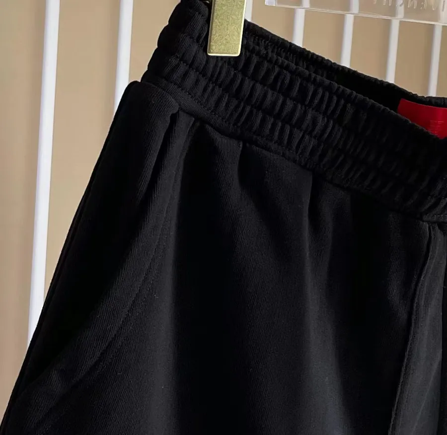 P220 G V C Shorts with Embroidered Stripes