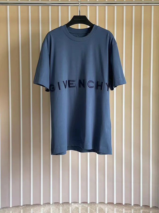 P170 G V C T Shirt with Horizontal Stripes