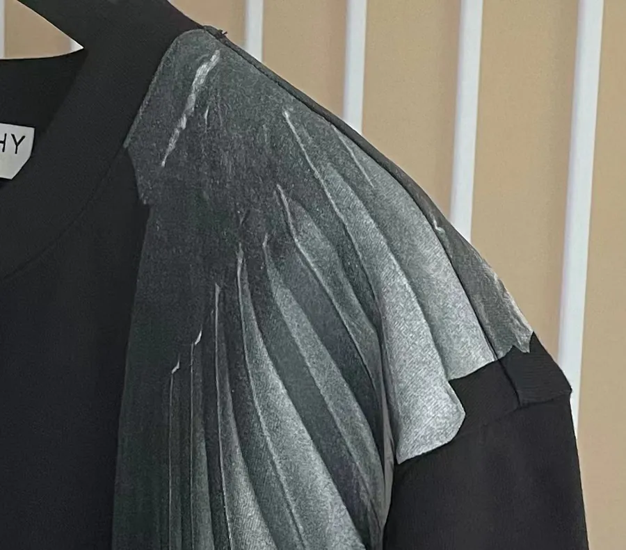 P170 G V C T Shirt with Large Wings One Size