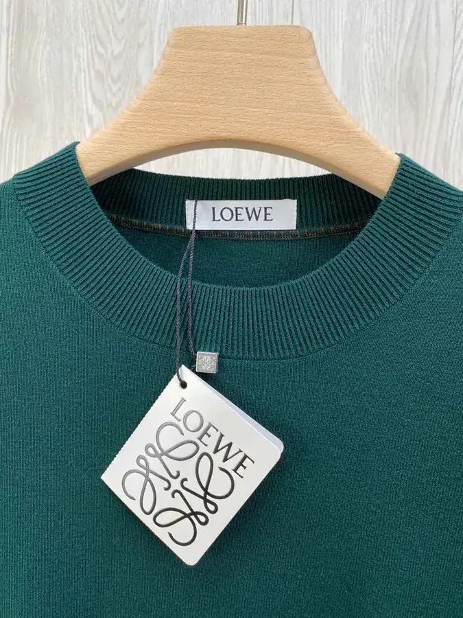 LW Spring 2025 New Collection Green Cashmere Knit Sweater