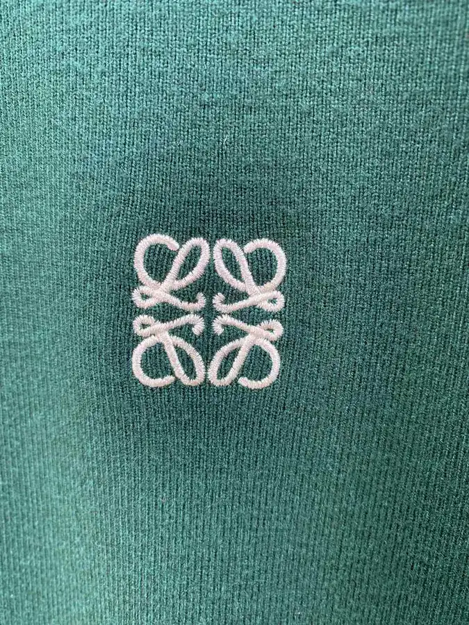 LW Spring 2025 New Collection Green Cashmere Knit Sweater