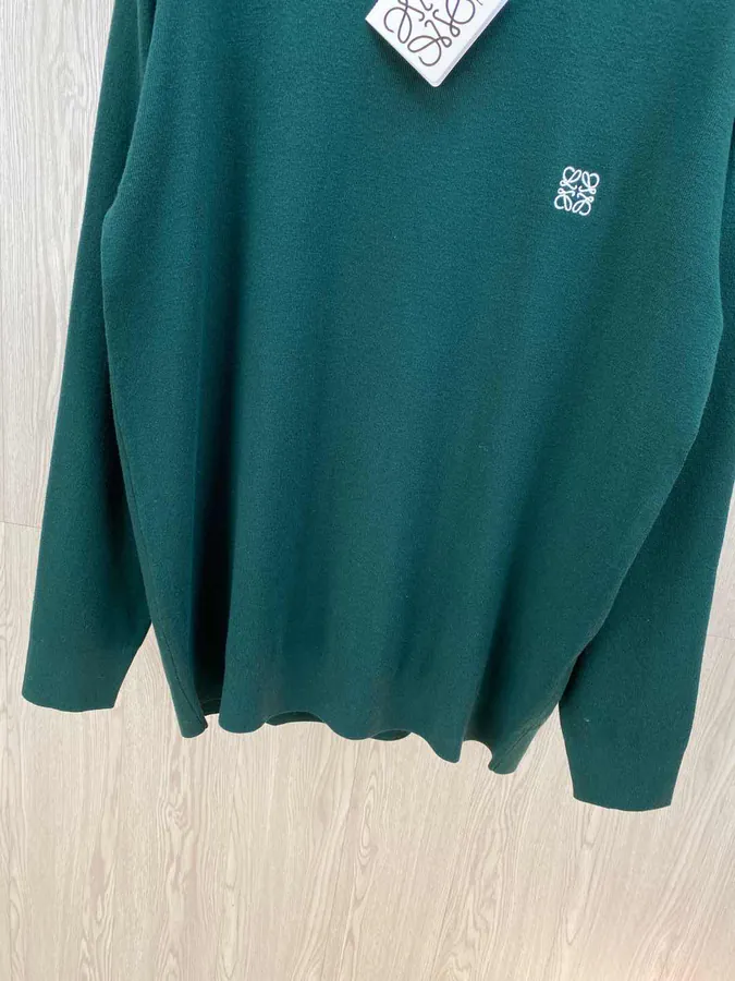 LW Spring 2025 New Collection Green Cashmere Knit Sweater