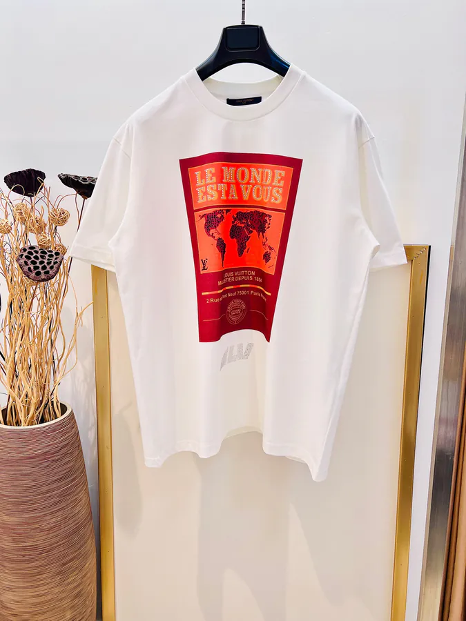 2025FW Early Spring 'The World is Yours' Themed Cotton T Shirt