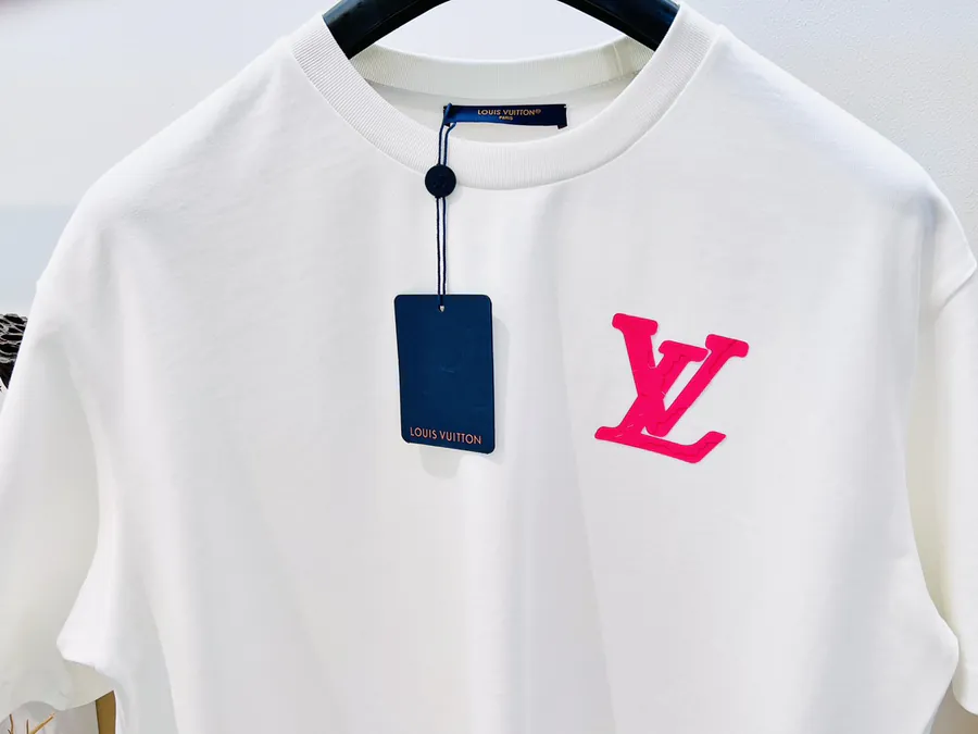 1V Louis 2025FW Cotton T Shirt with Brand Logo