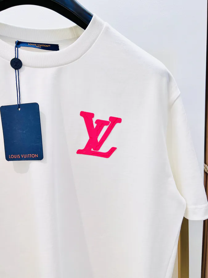 1V Louis 2025FW Cotton T Shirt with Brand Logo