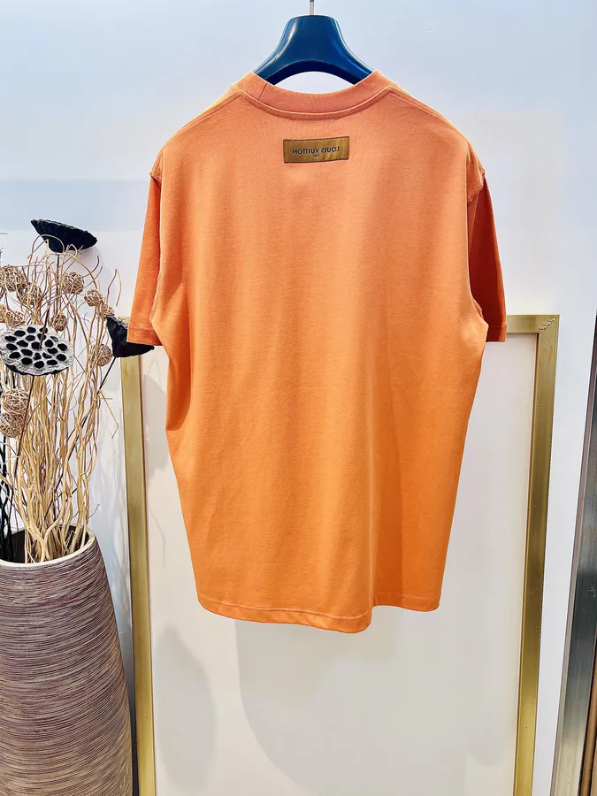 1V Louis Home T Shirt Slim Fit, Unisex