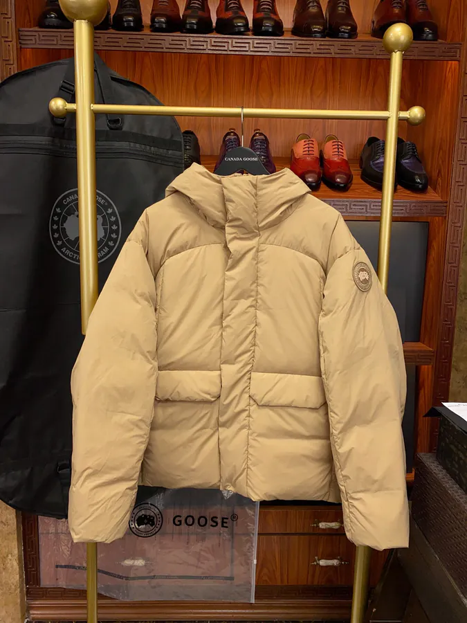 Canada Goose Wilu Parka Coat Unisex, Stylish, and Perfect Fit