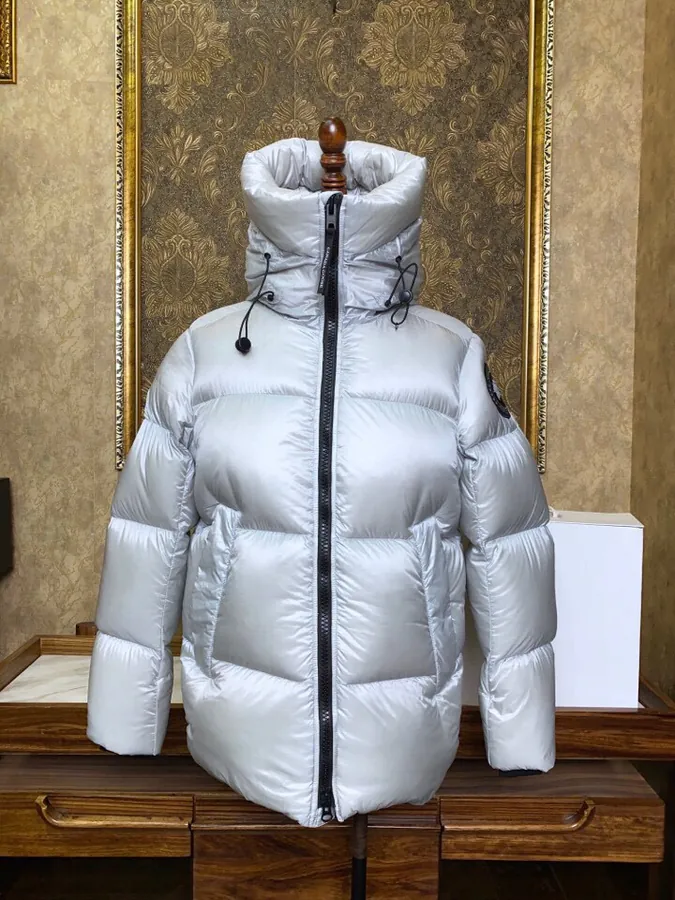 Canada Goose 男士女士同款羽绒服