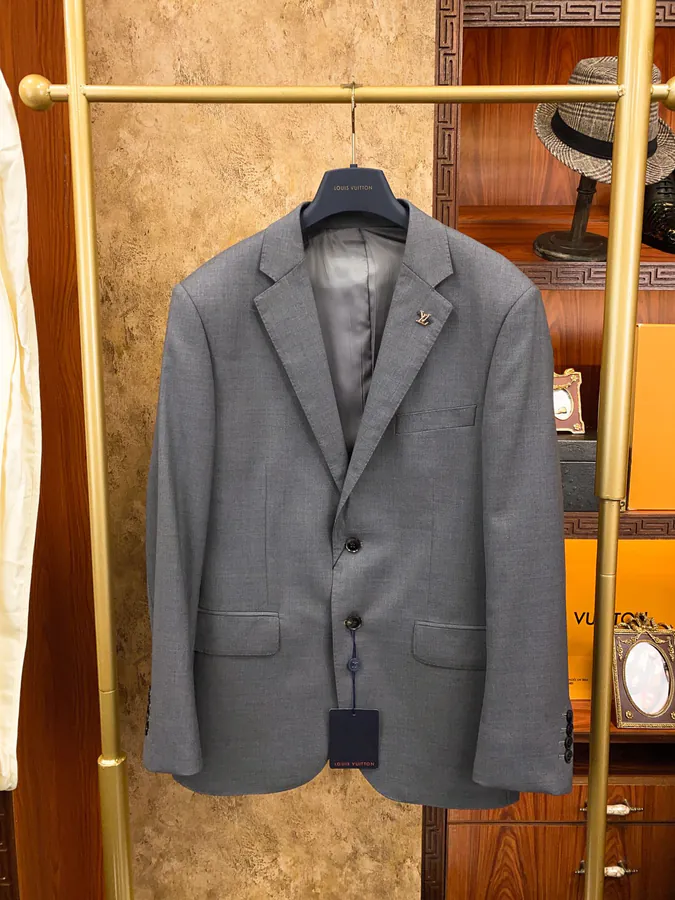 Absolute Luxury Men's Suit Set 3 Piece