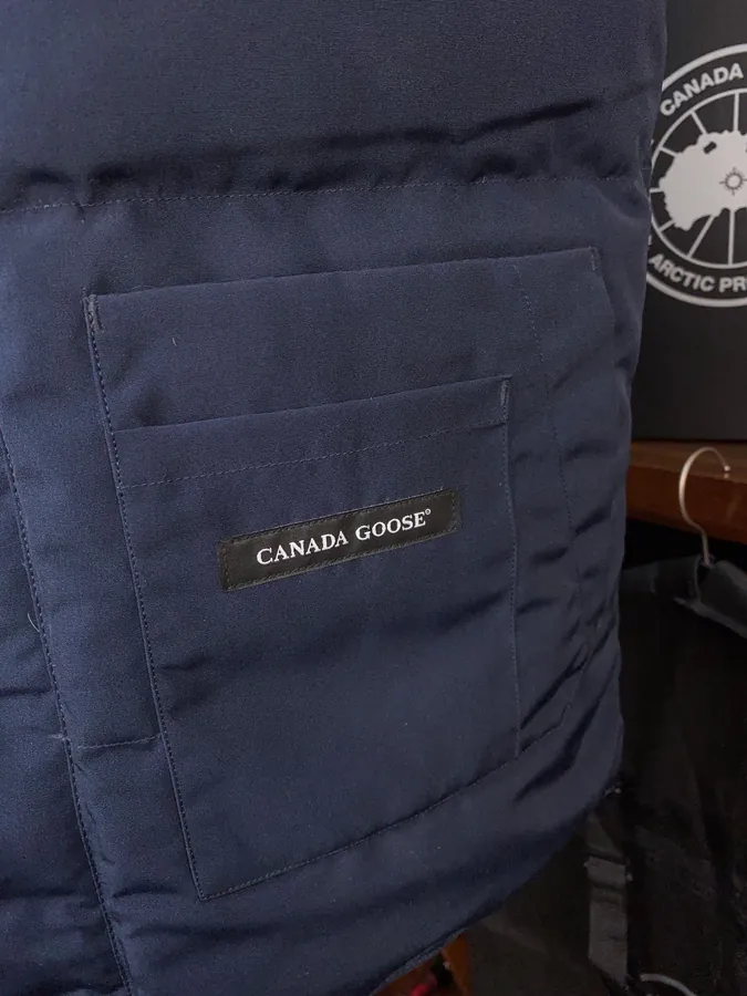 CANADA GOOES Men's & Women's Vest with Packaging Box