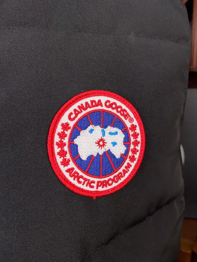 CANADA GOOES Men's & Women's Vest with Packaging Box