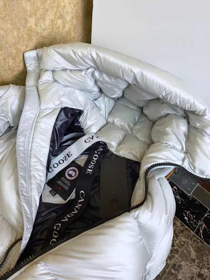 Canada Goose 男士女士同款羽绒服