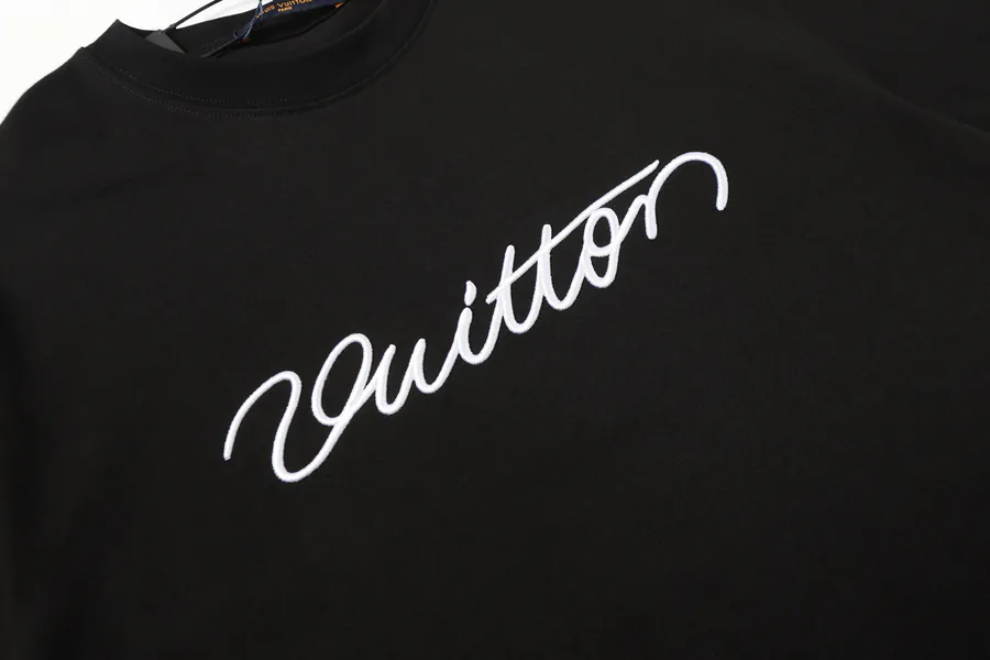 A.P.C. 25SS Spring Summer Artistic Letter Script Logo Embroidery T Shirt