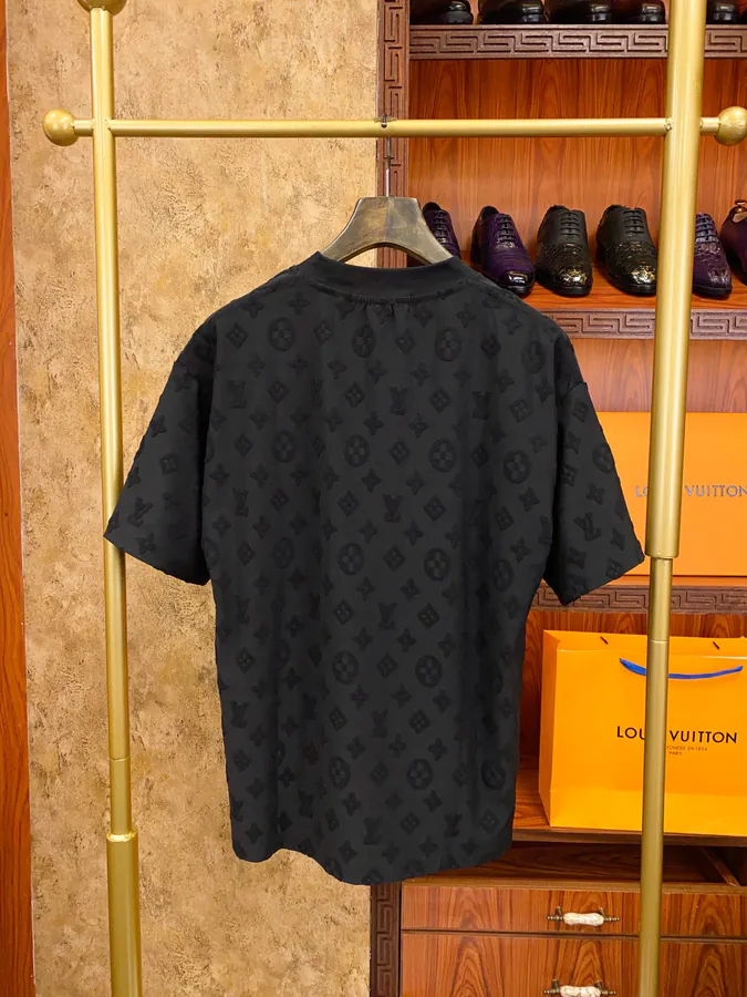 1V Lucci Trendy and Futuristic Unisex Short Sleeve
